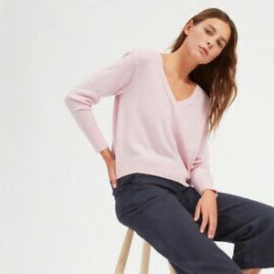 Everlane Cashmere V-neck sweater